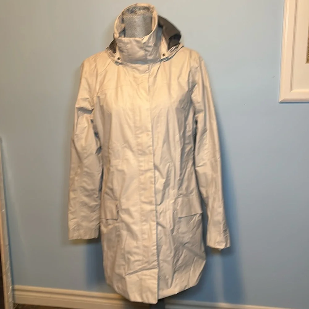 Women’s Marmot rain jacket, size large. - Picture 1 of 7